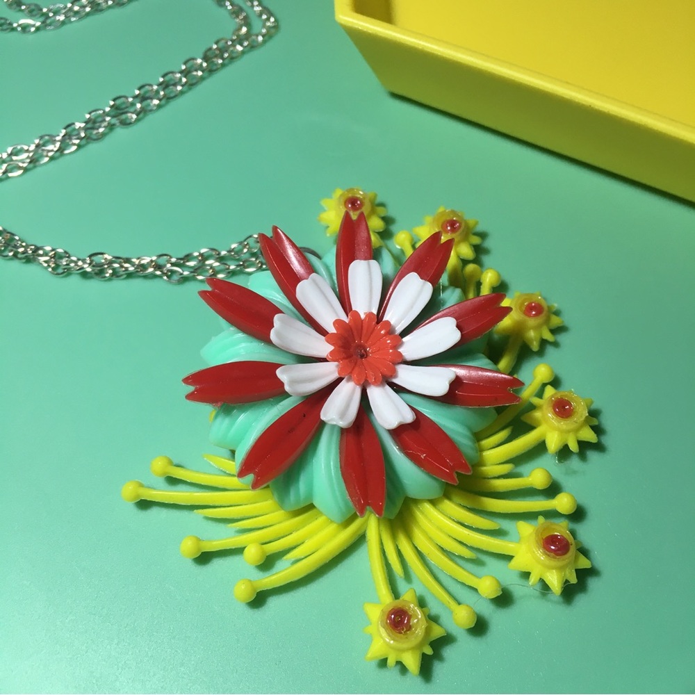 💐 Handcrafted One Of One Necklace